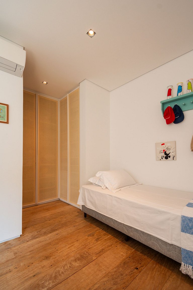 Casa Alto Padrão Pé na Areia | Guaecá - CG