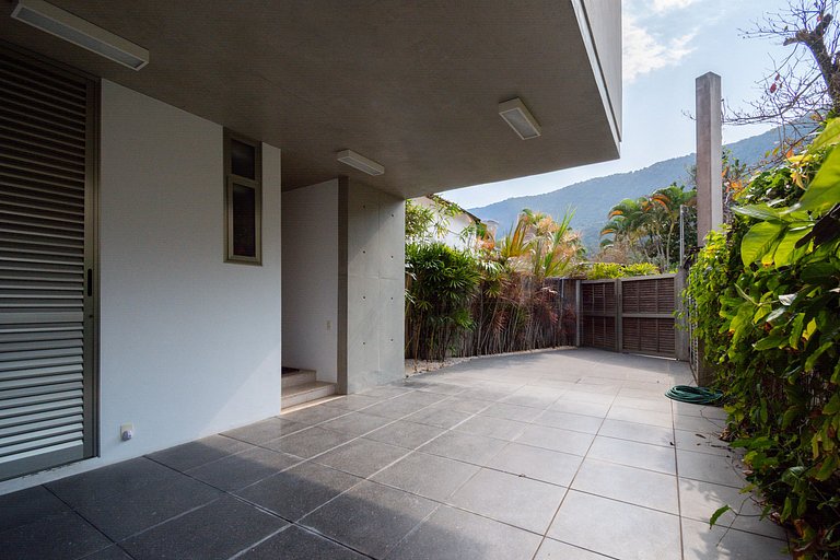 Casa Alto Padrão Pé na Areia | Guaecá - CG