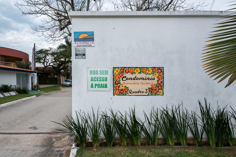 Casa Alto Padrão Pé na Areia | Guaecá - CG