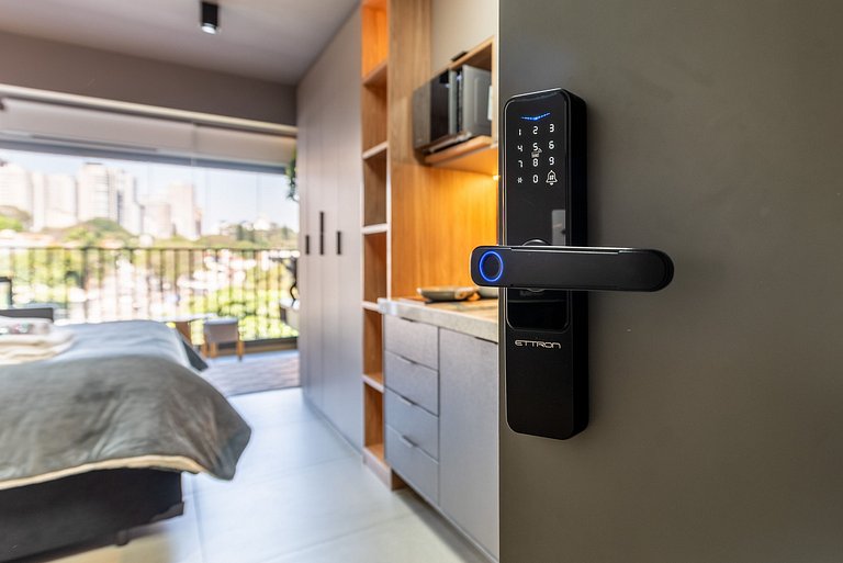 Studio c/ Piscina na Cobertura no Sumaré - G1-103