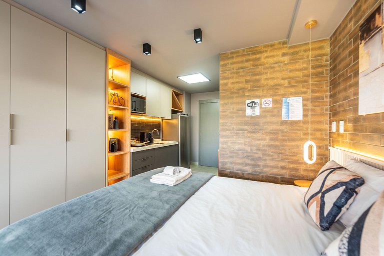 Studio c/ Piscina na Cobertura no Sumaré - G1-103