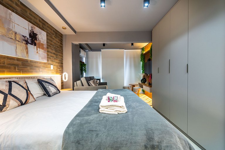 Studio c/ Piscina na Cobertura no Sumaré - G1-103