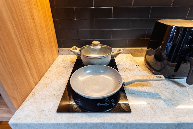 Studio c/ Piscina na Cobertura no Sumaré - G1-103