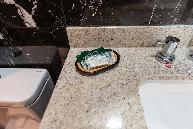 Studio c/ Piscina na Cobertura no Sumaré - G1-103