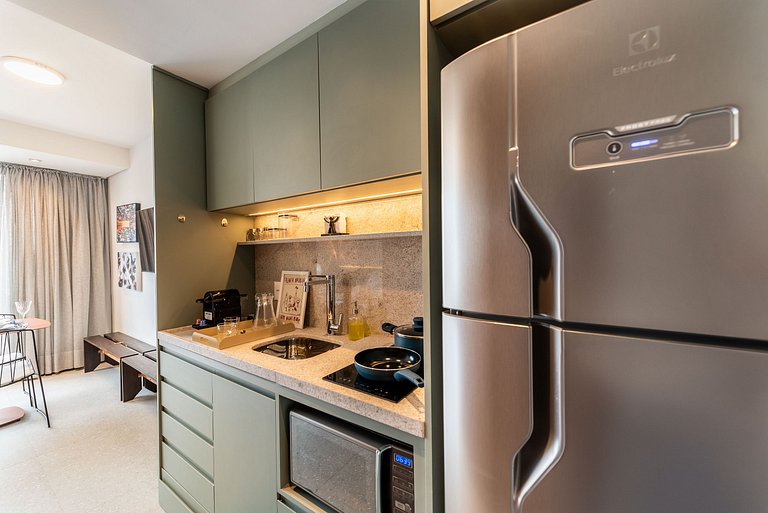 Studio Elegante em Pinheiros próx. Metrô - PG606