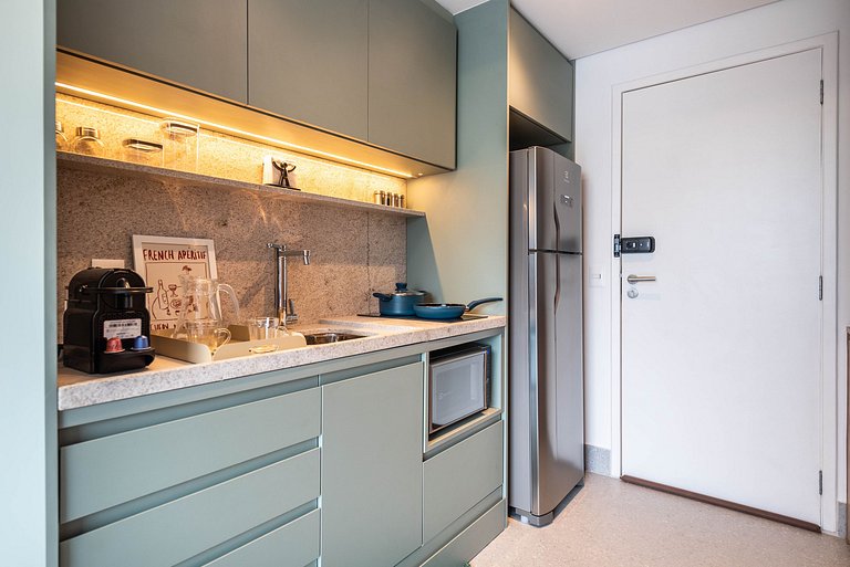 Studio Elegante em Pinheiros próx. Metrô - PG606