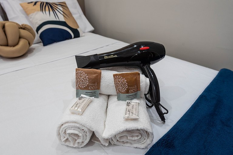 Studio Completo com Piscina na Cobertura - KH702