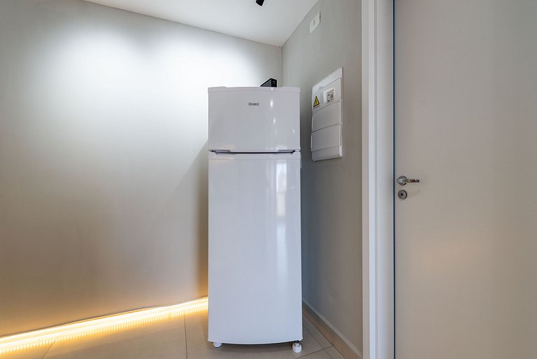 Studio Completo com Piscina na Cobertura - KH702