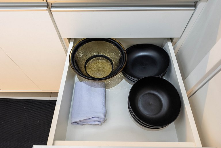 Studio Completo com Piscina na Cobertura - KH702