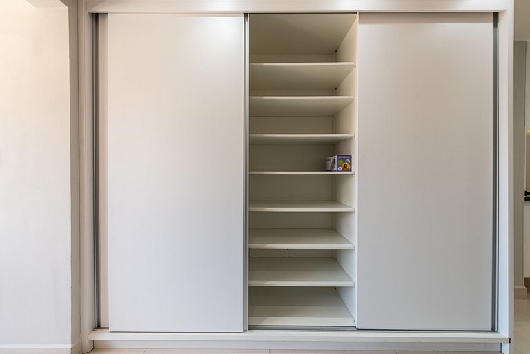 Studio Completo com Piscina na Cobertura - KH702