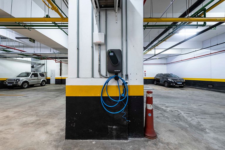 Studio Completo com Piscina na Cobertura - KH702