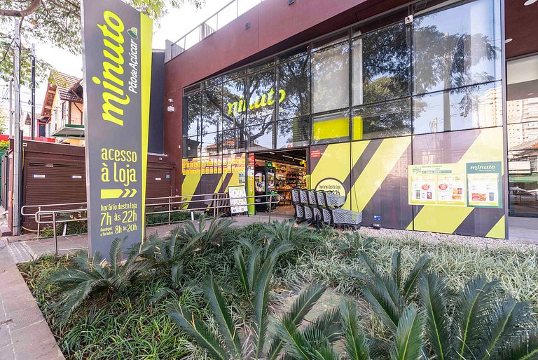 Studio Completo com Piscina na Cobertura - KH702