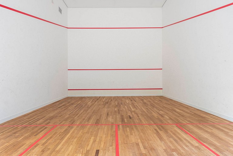 Studio Completo com Piscina na Cobertura - KH702