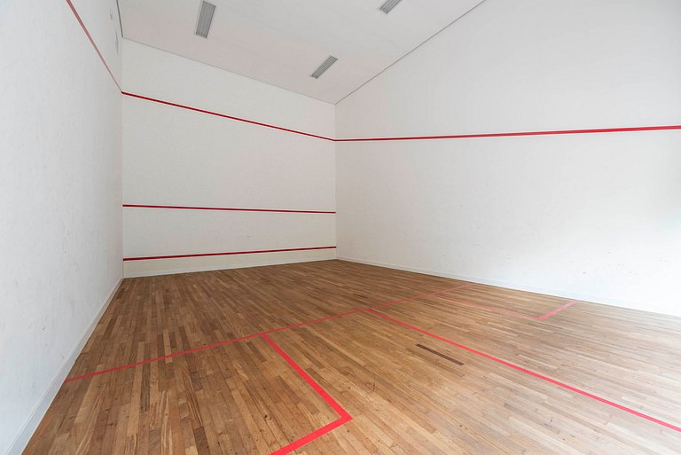 Studio Completo com Piscina na Cobertura - KH702