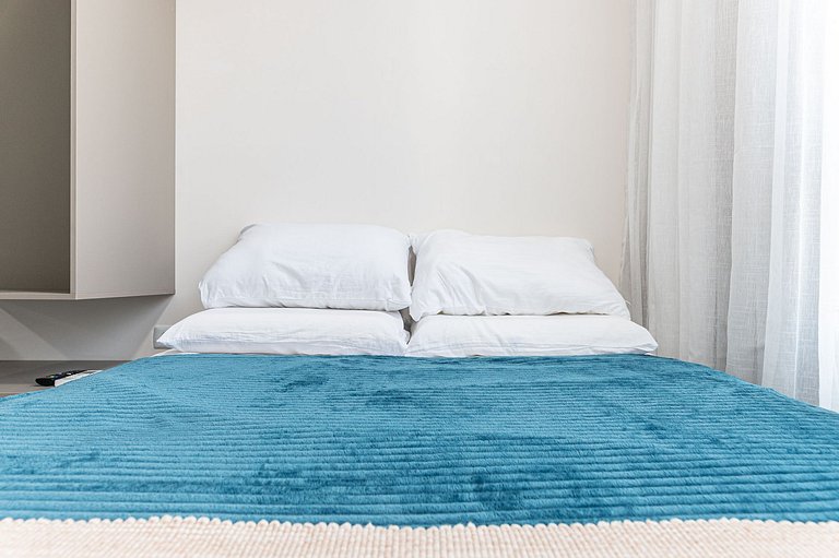 Studio c/ piscina rooftop pertinho da praia - S109