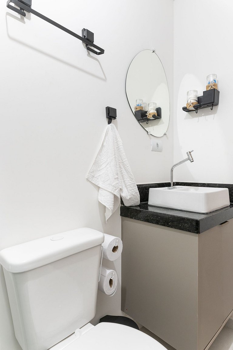 Studio c/ piscina rooftop pertinho da praia - S109