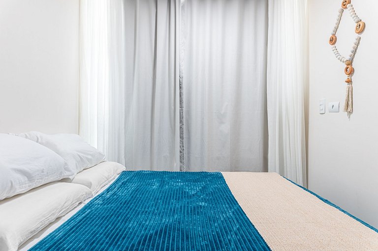 Studio c/ piscina rooftop pertinho da praia - S109