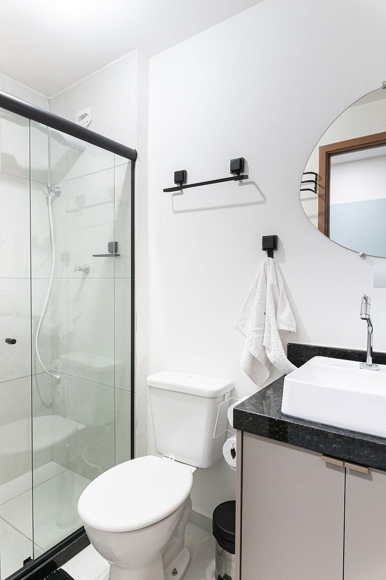 Studio c/ piscina rooftop pertinho da praia - S109