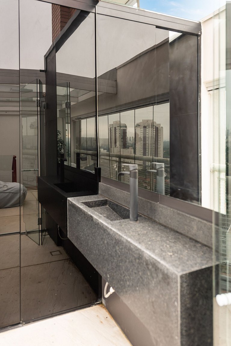 Triplex com Jacuzzi na Cobertura - GM94