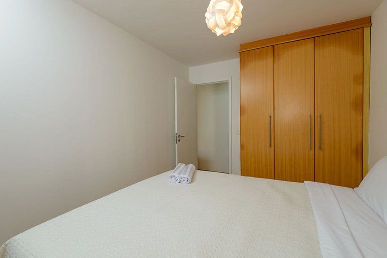 Flat c/ Limpeza Diária e Estacionamento - LB507