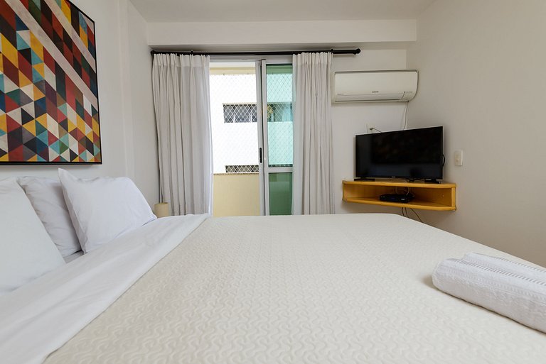 Flat c/ Limpeza Diária e Estacionamento - LB507