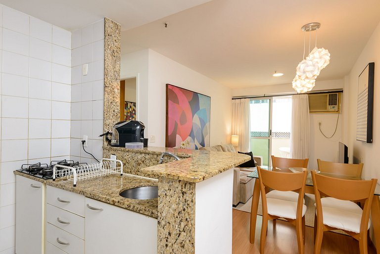 Flat c/ Limpeza Diária e Estacionamento - LB507