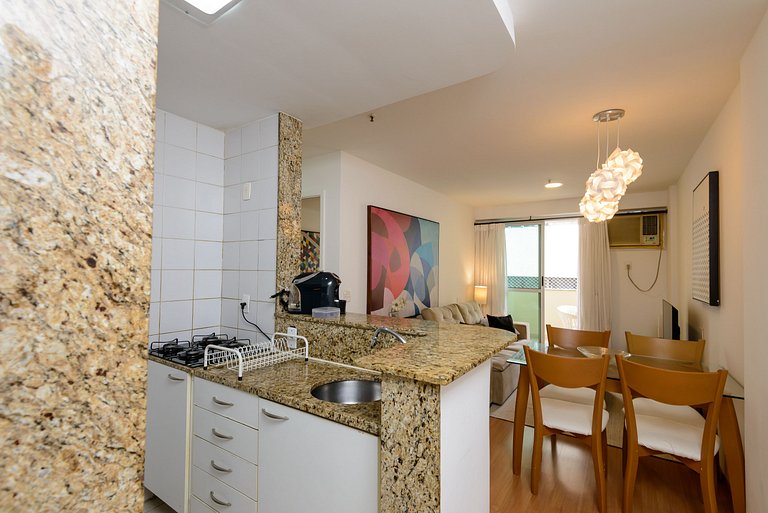 Flat c/ Limpeza Diária e Estacionamento - LB507