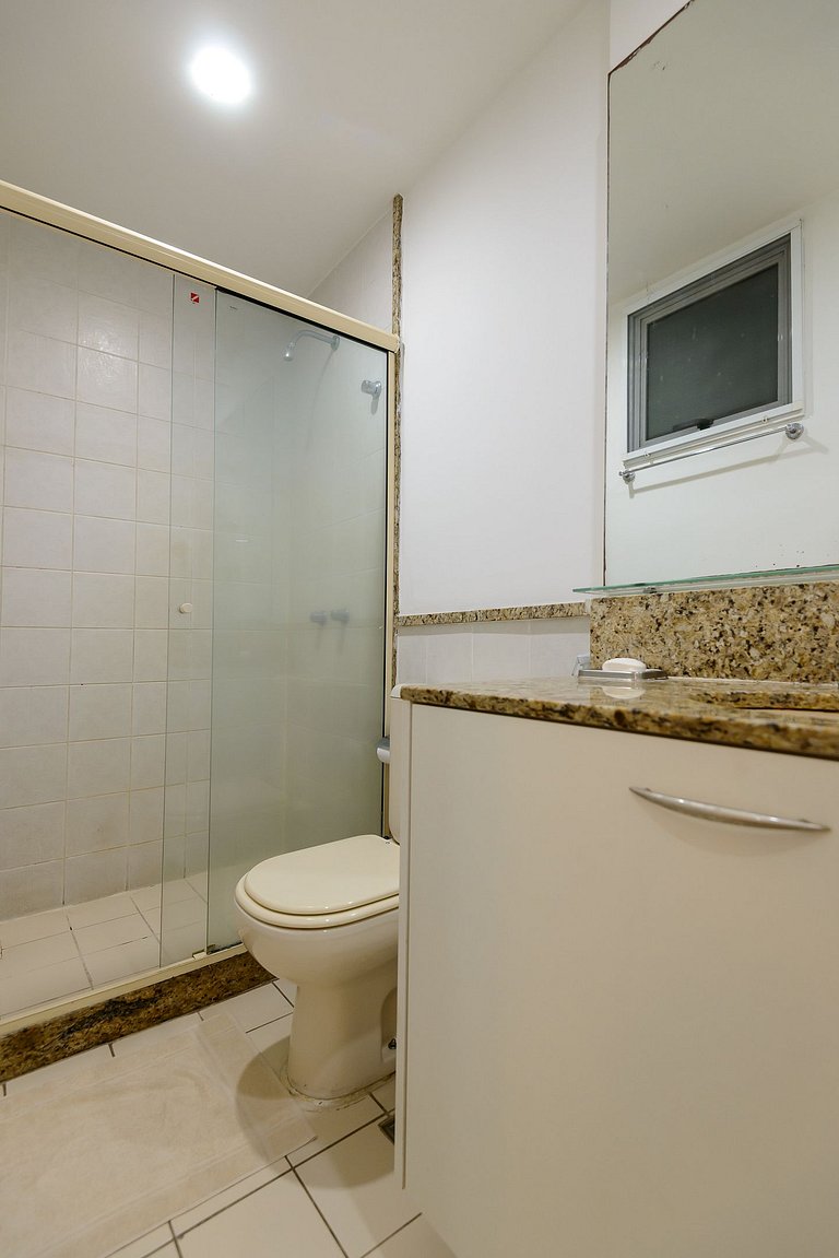 Flat c/ Limpeza Diária e Estacionamento - LB507