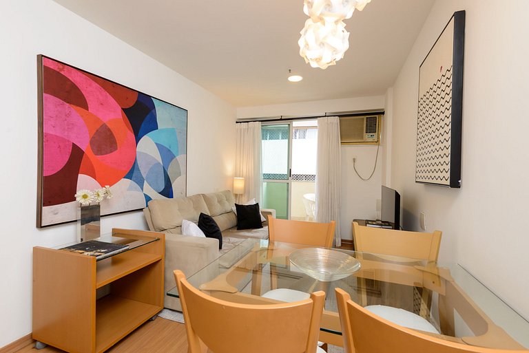 Flat c/ Limpeza Diária e Estacionamento - LB507