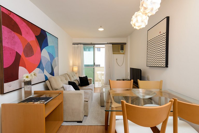 Flat c/ Limpeza Diária e Estacionamento - LB507