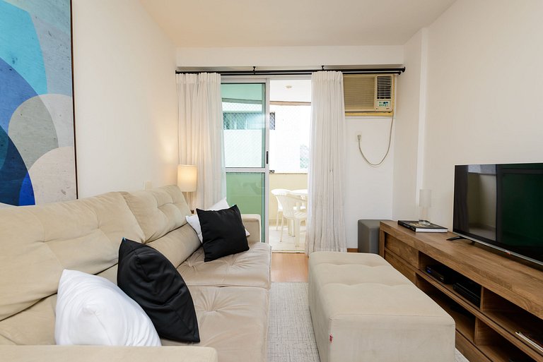 Flat c/ Limpeza Diária e Estacionamento - LB507