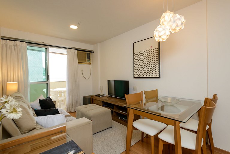 Flat c/ Limpeza Diária e Estacionamento - LB507