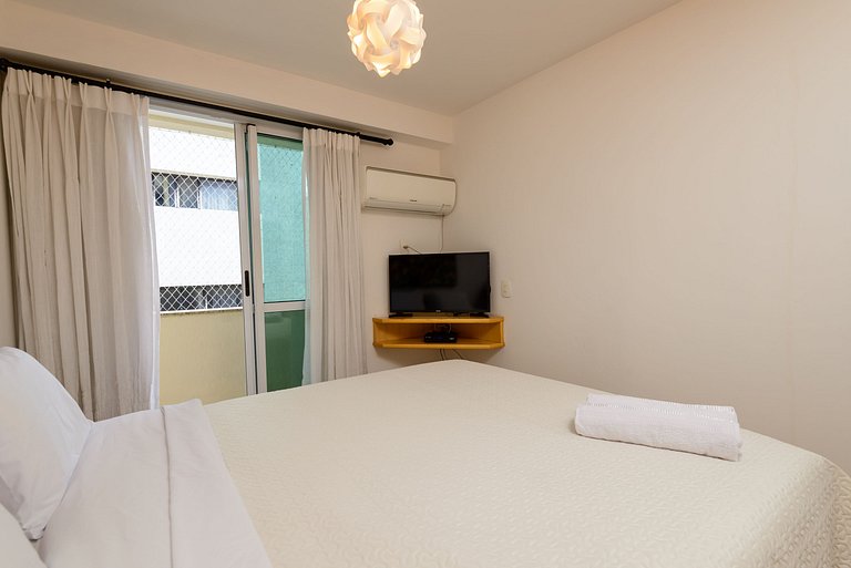 Flat c/ Limpeza Diária e Estacionamento - LB507