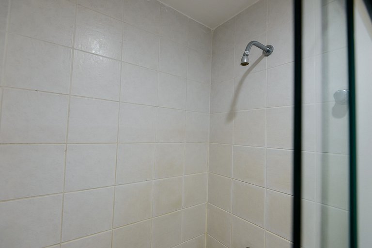 Flat c/ Limpeza Diária e Estacionamento - LB507