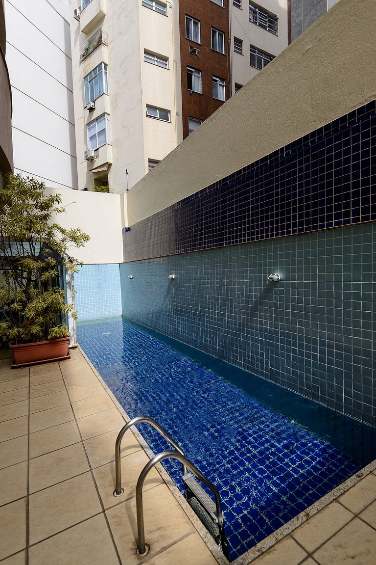 Flat c/ Limpeza Diária e Estacionamento - LB507