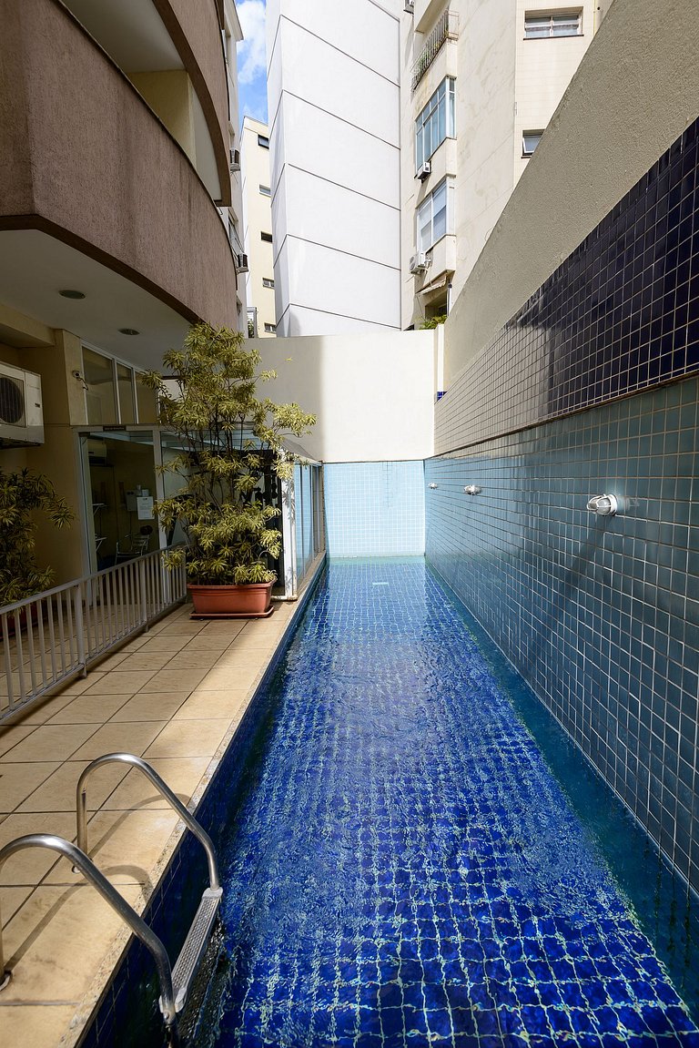 Flat c/ Limpeza Diária e Estacionamento - LB507