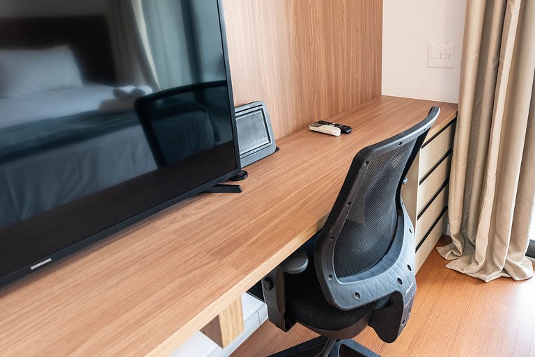 Studio c/ Vista Panorâmica e Piscina - GP2304