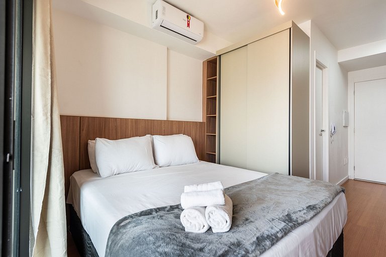 Studio c/ Vista Panorâmica e Piscina - GP2304