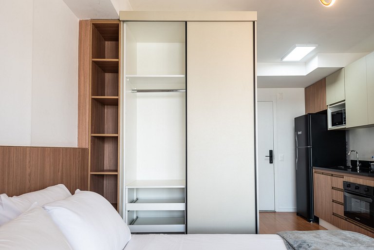 Studio c/ Vista Panorâmica e Piscina - GP2304