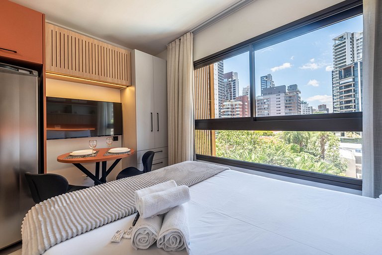 Studio Elegante em Moema | Pq. Ibirapuera - IP505