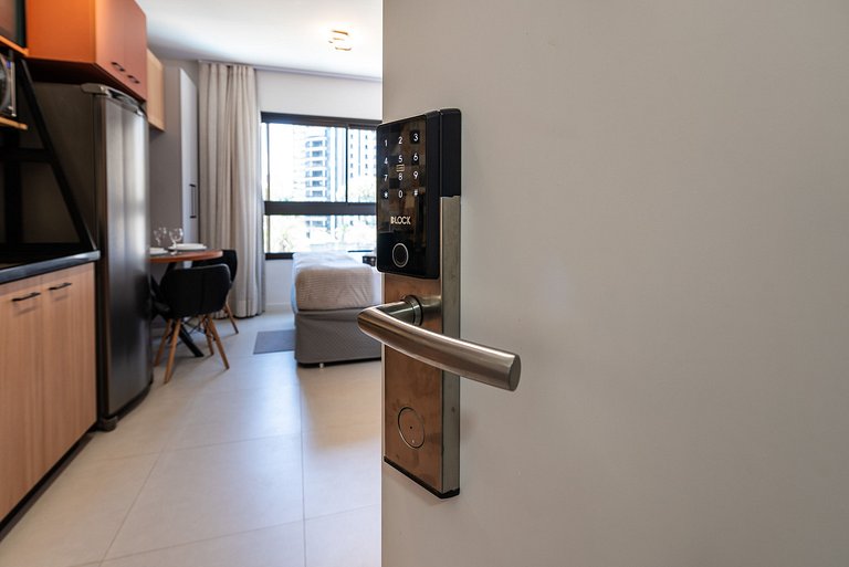 Studio Elegante em Moema | Pq. Ibirapuera - IP505