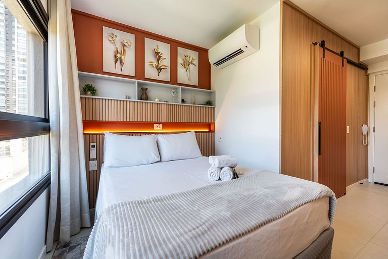 Studio Elegante em Moema | Pq. Ibirapuera - IP505