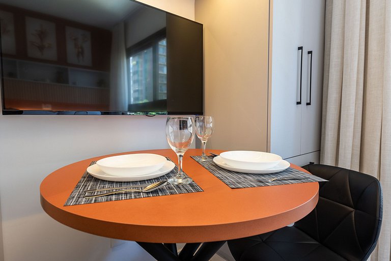 Studio Elegante em Moema | Pq. Ibirapuera - IP505