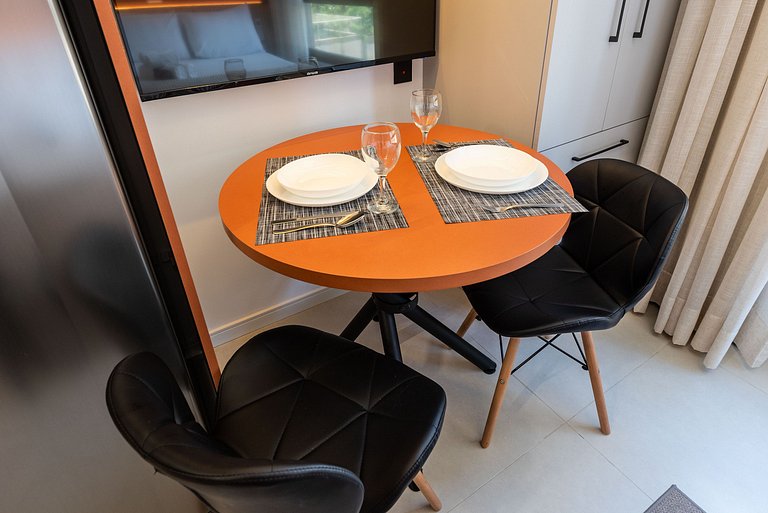 Studio Elegante em Moema | Pq. Ibirapuera - IP505