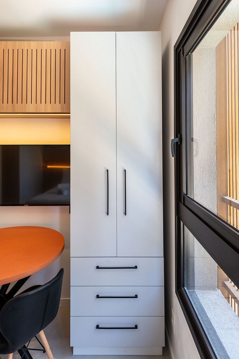 Studio Elegante em Moema | Pq. Ibirapuera - IP505