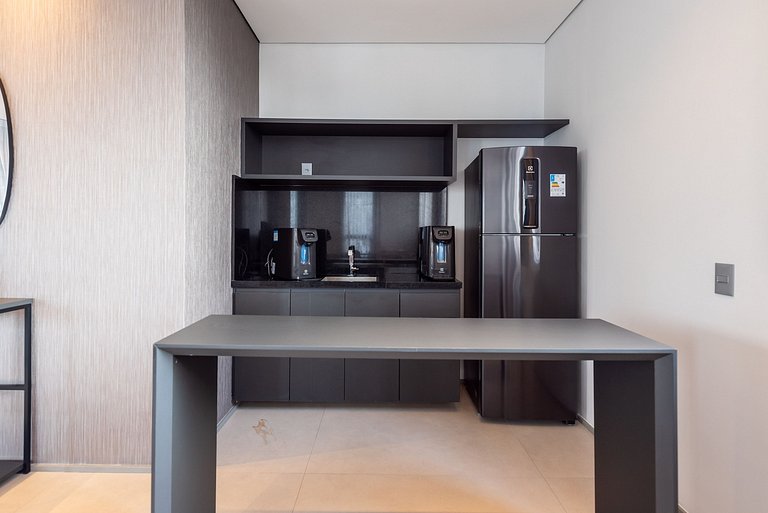 Studio elegante com vista em Moema - IP1208