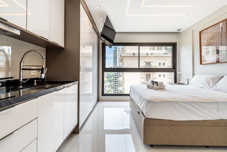 Studio com Piscina na Cobertura em Moema - IP1403