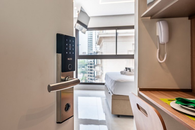 Studio com Piscina na Cobertura em Moema - IP1403