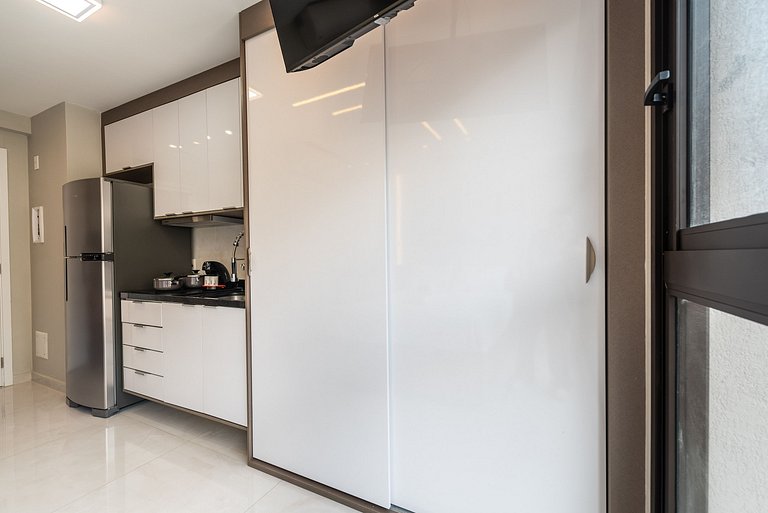 Studio com Piscina na Cobertura em Moema - IP1403