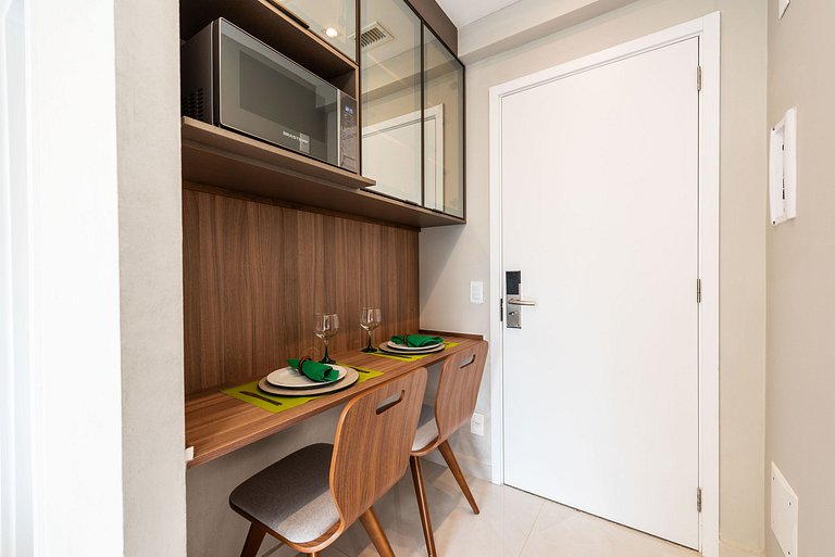 Studio com Piscina na Cobertura em Moema - IP1403